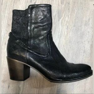 FRYE Women's Short Black flattering Leather Boots